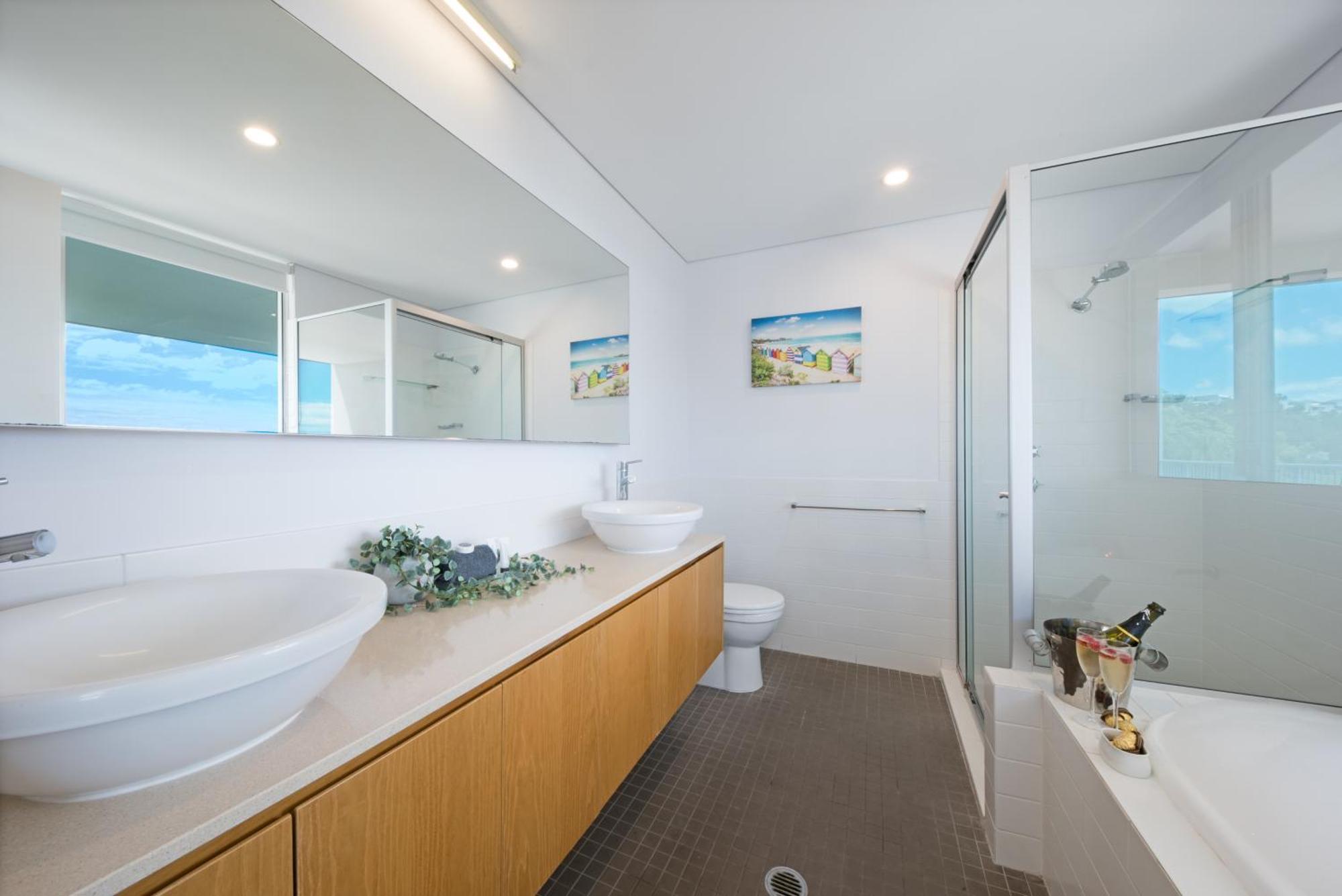 Sea Forever On Azure Seas - Airlie Beach Eksteriør bilde